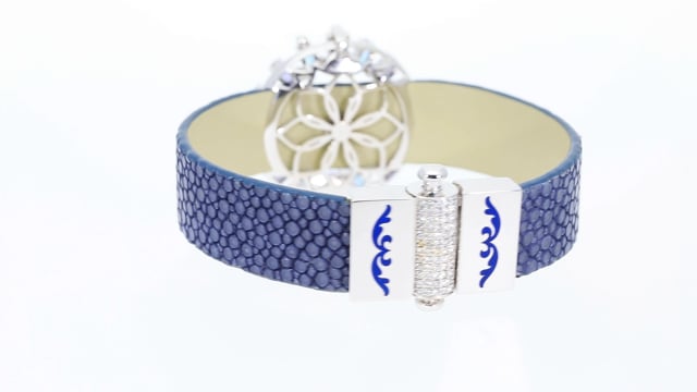 Stingray Leather Bracelet With Blue Sapphires - 4.62 Carat